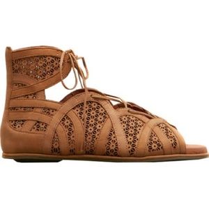 Gentle Soul **BECKA** gladiator Sandals US7